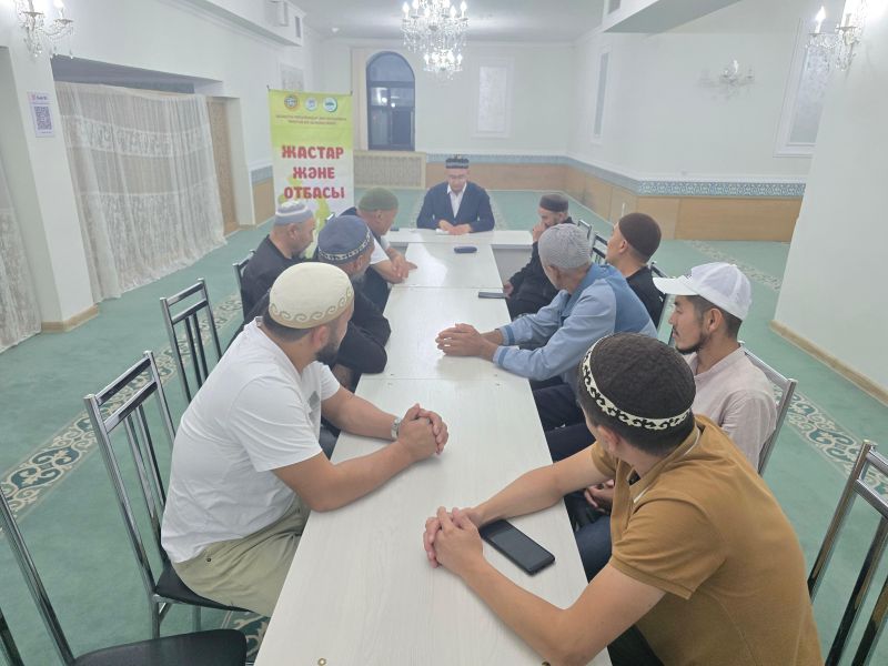 «Төлеутай ата» мешітіндегі семинарда жастар және отбасы жайлы талқыланды