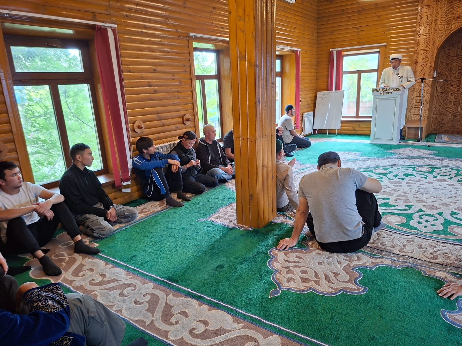 "Құнанбай қажы" мешітінде жастарға насихат айтылды