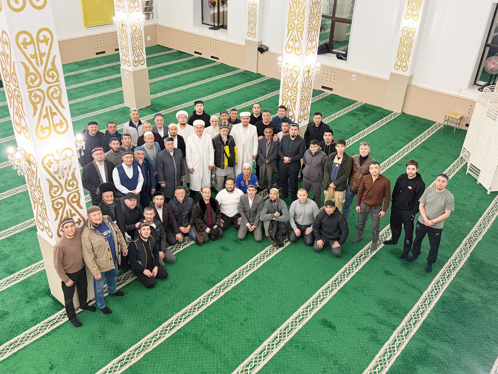 ҚАРАҒАНДЫ ҚАЛАЛЫҚ «БҰҚАР ЖЫРАУ» МЕШІТІНДЕ «ҮММЕТКЕ ҮЛГІ БОЛҒАН ӘЗ ПАЙҒАМБАР» АТТЫ МӘУЛІТ КЕШІ ӨТТІ
