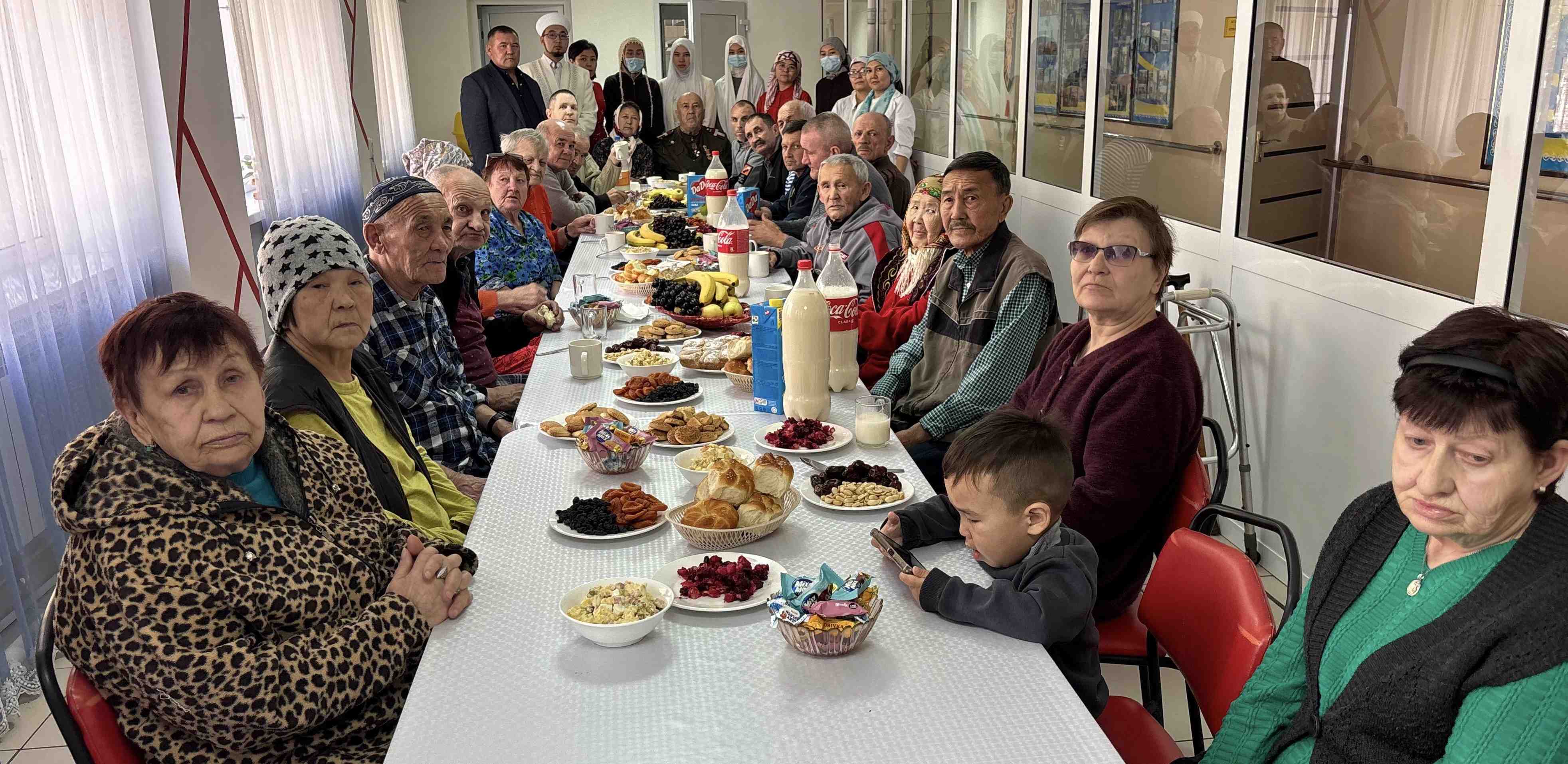 «Әл-Ғаффар» мешіті қарттар үйіне зиярат жасады