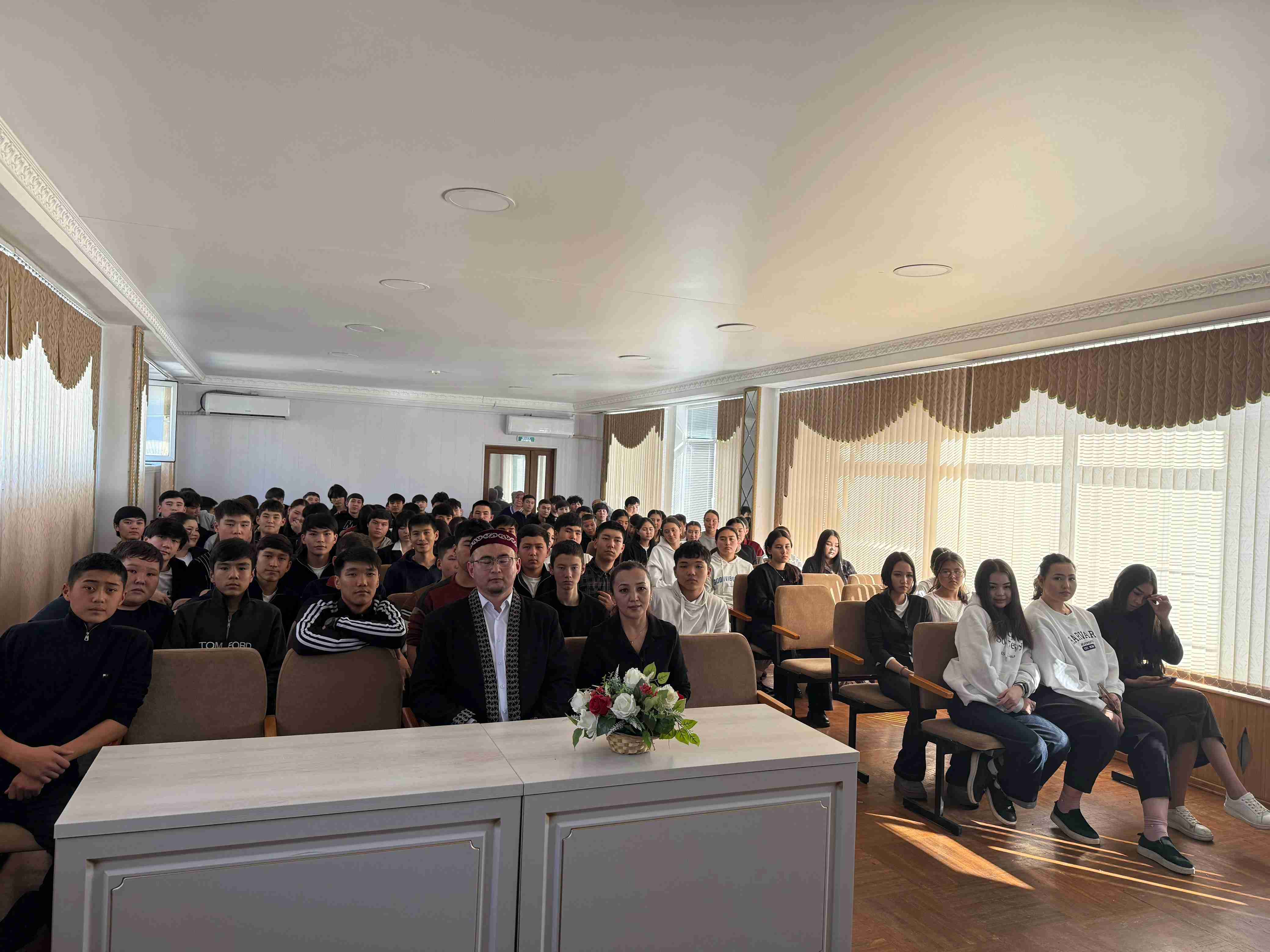 Қарағанды қаласында жоғары «Болашақ» колледжі студенттерімен кездесу өтті