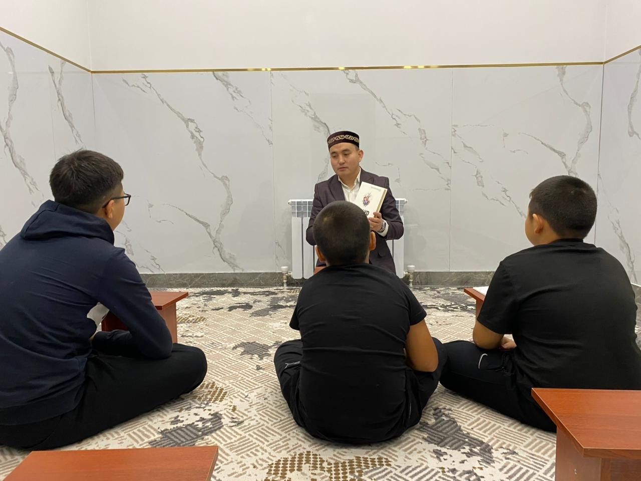 Байқадам ауылында жастар «Qalyp» рухани кітабын талқылады