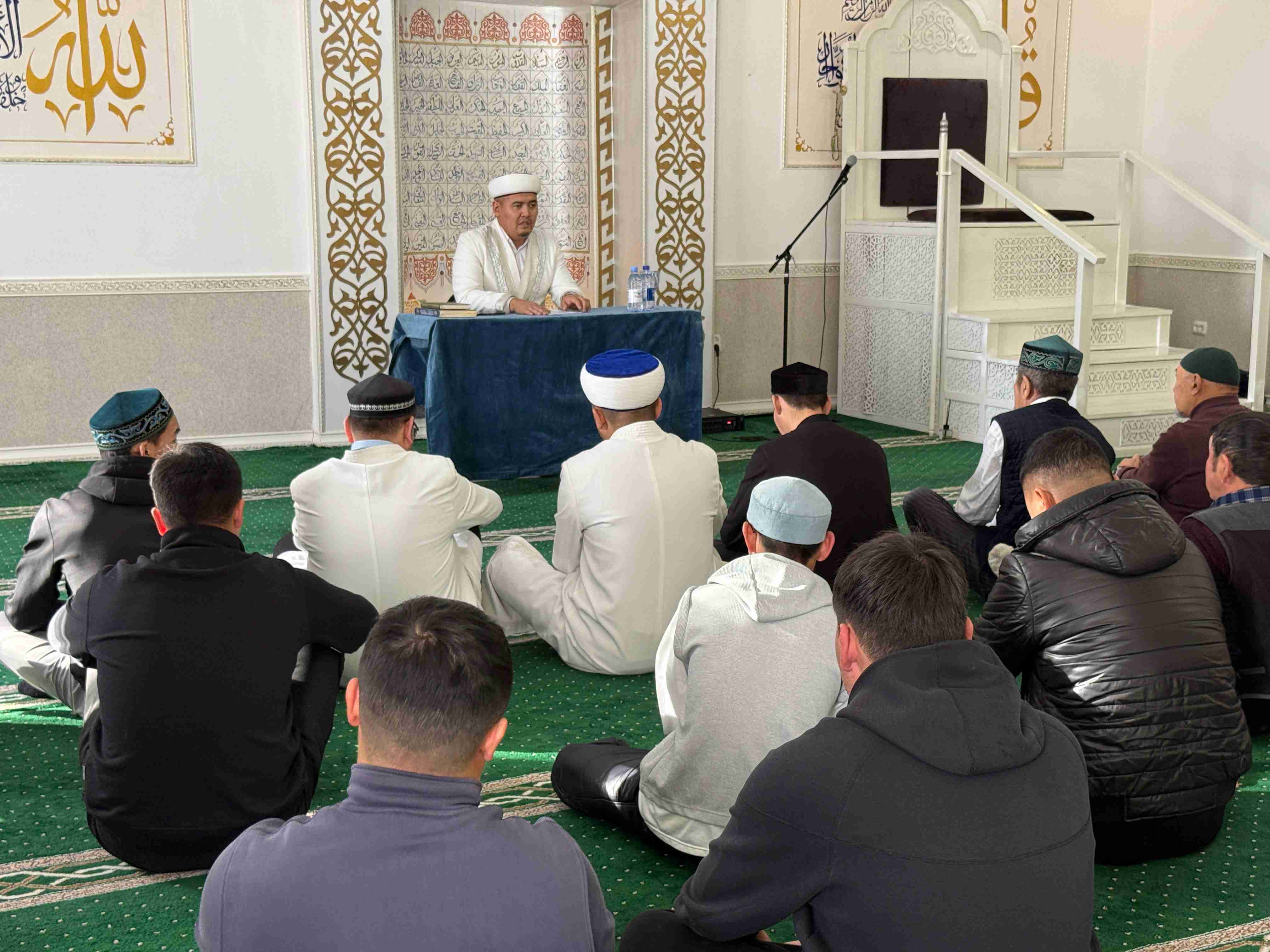 ОБЛЫС БАС ИМАМЫ БҰҚАР ЖЫРАУ АУДАНЫНДА ЖҰМА НАМАЗЫН ӨТКІЗДІ