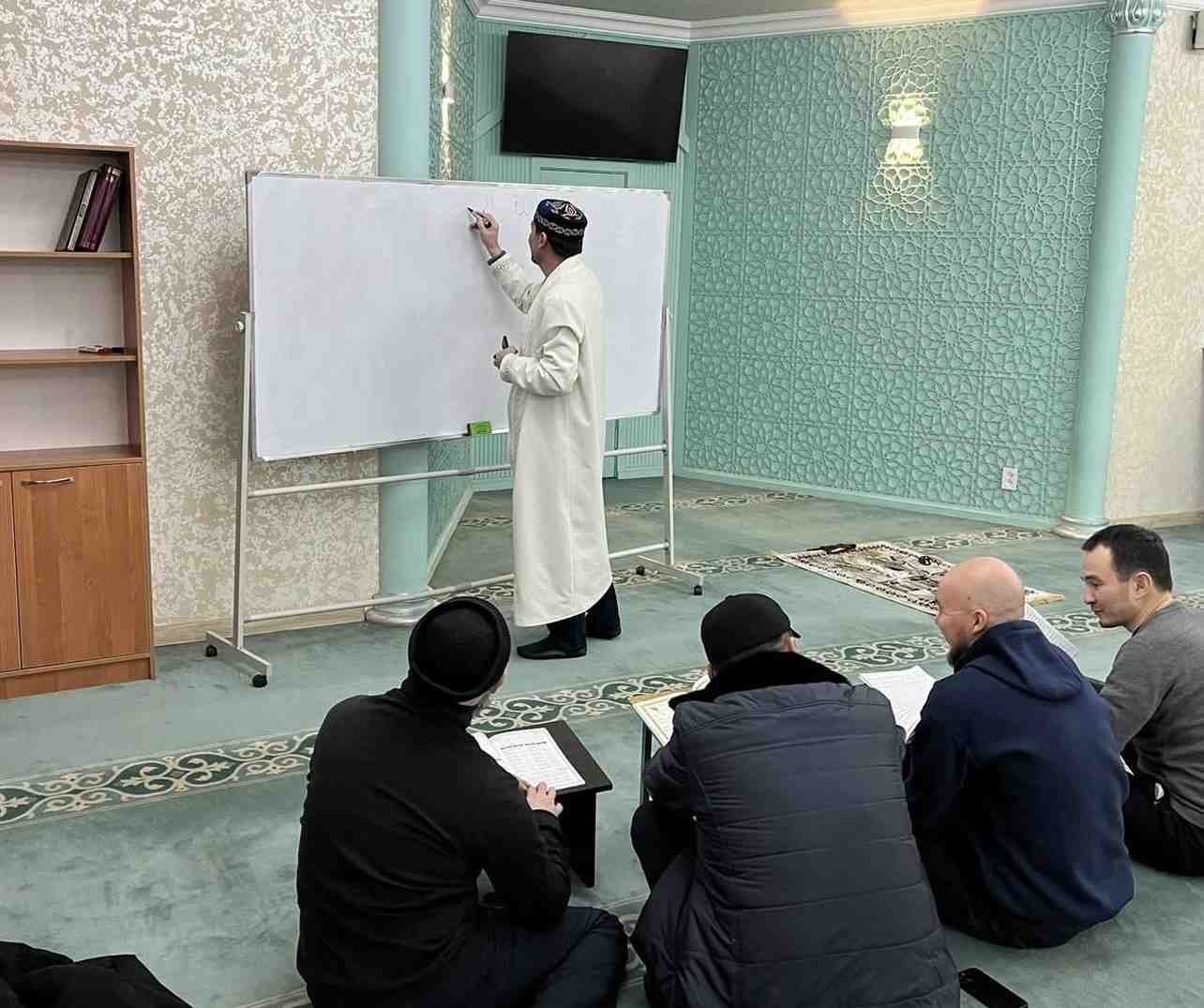 «Хазірет Али» мешітінде Құран дәрістері тұрақты өтуде