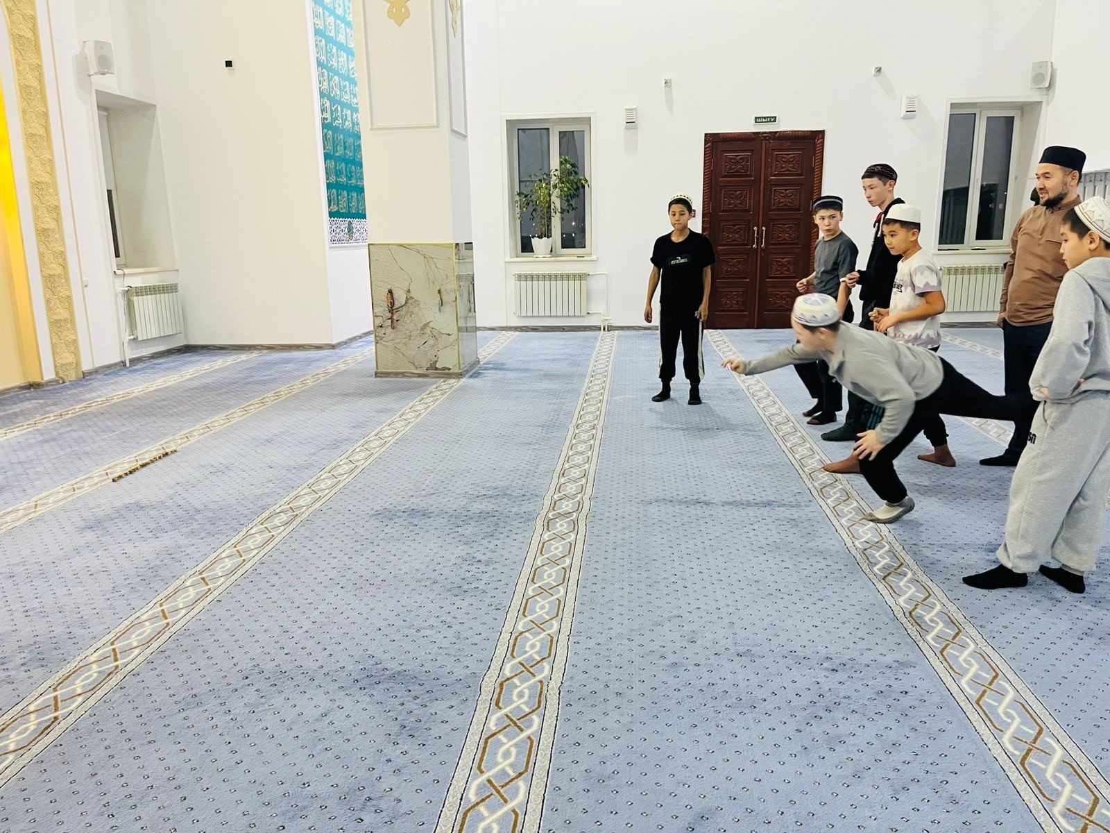 Абай аудандық орталық мешітінде асық ату сайысы өтті