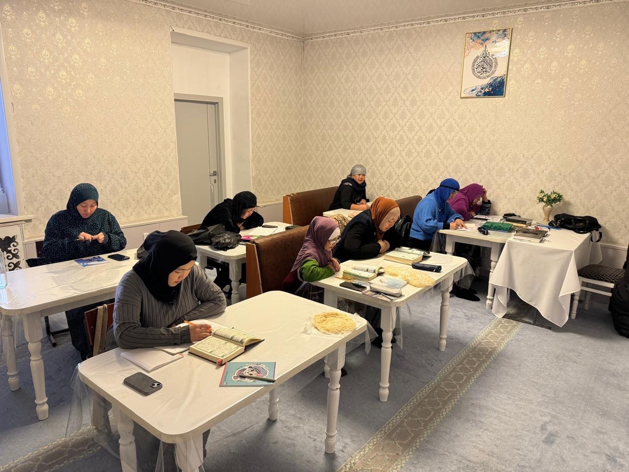 Әйелдер жамағатына «Ата-ананың баласының алдындағы міндеті» түсіндірілді