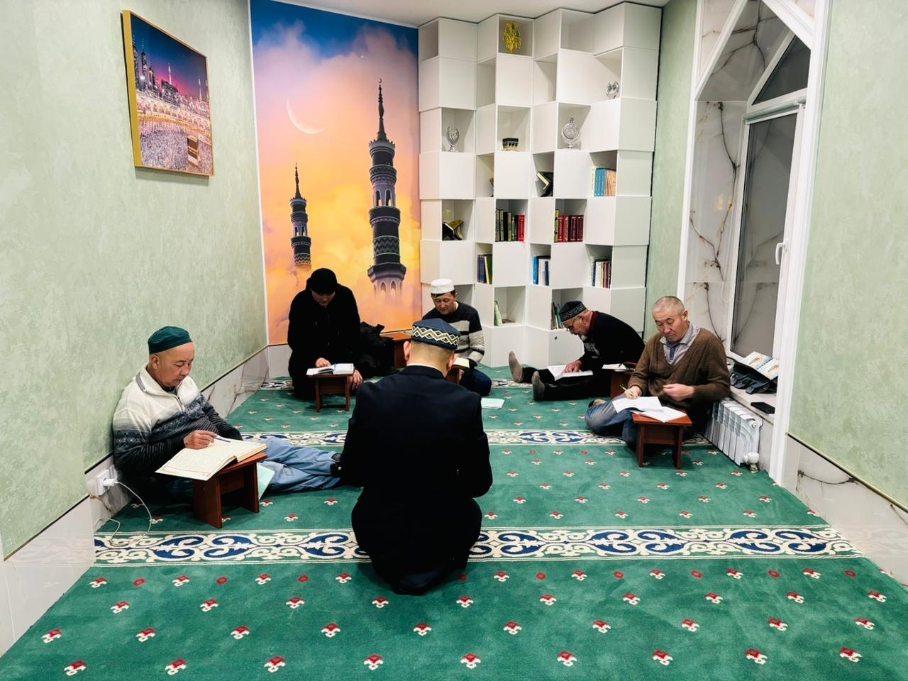«Ғыйззат қажы» мешітінде діни дәрістер тұрақты өтуде