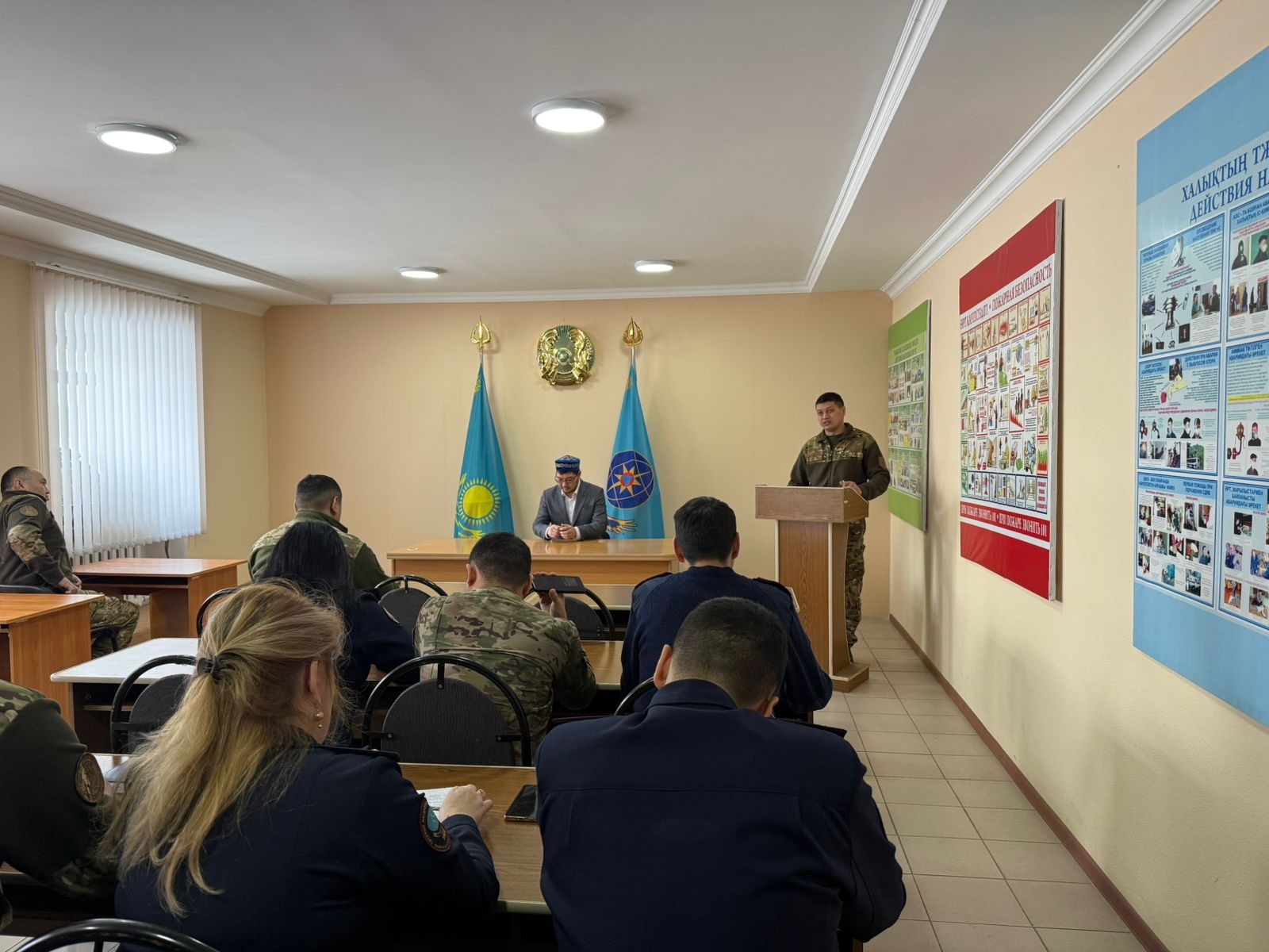 Қарағандыда ТЖ басқармасы қызметкерлеріне радикалды идеологияға қарсы дәріс өтті