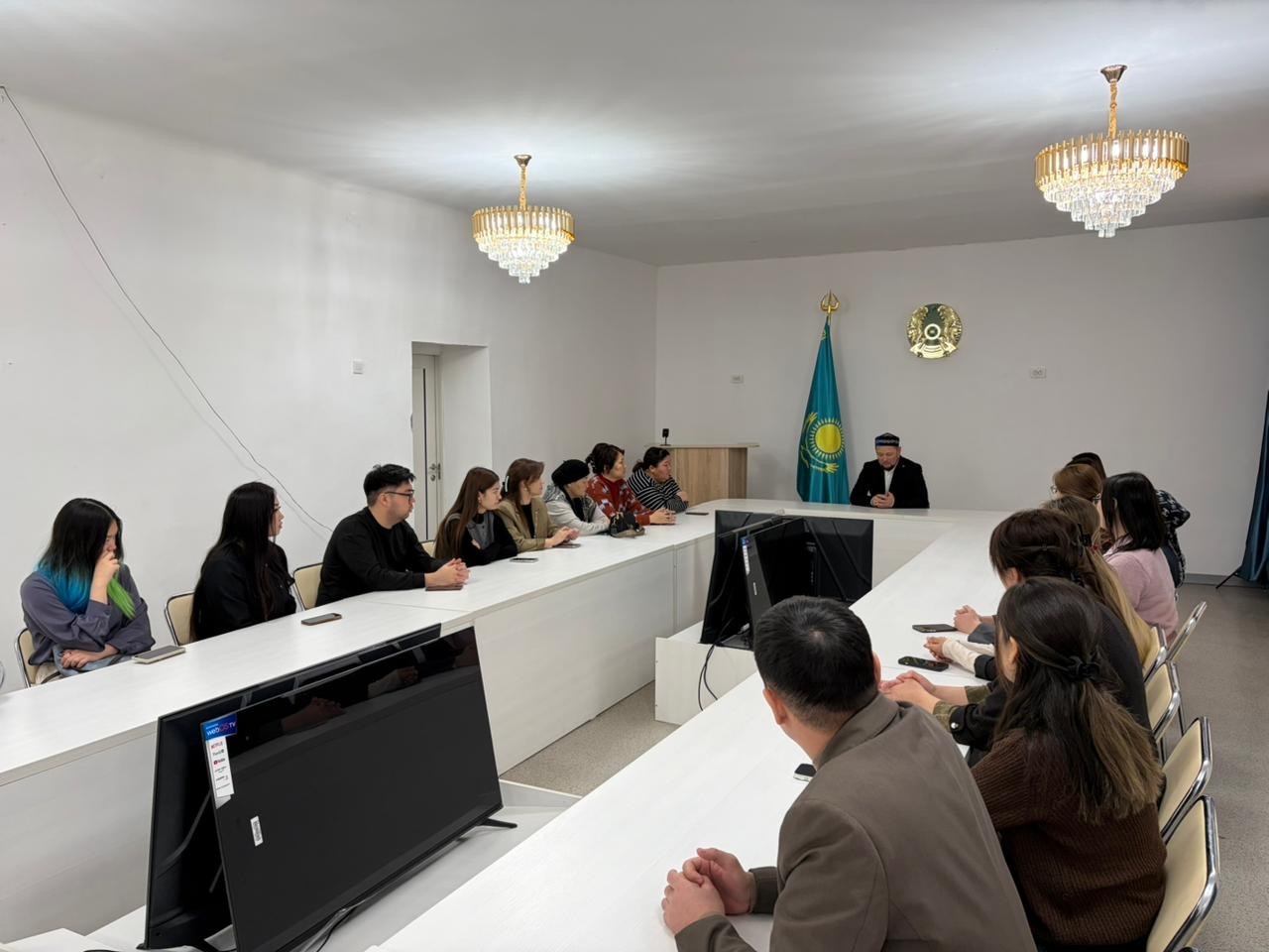 Приозерск: мемлекеттік мекеме қызметкерлеріне жат ағым зардабы түсіндірілді