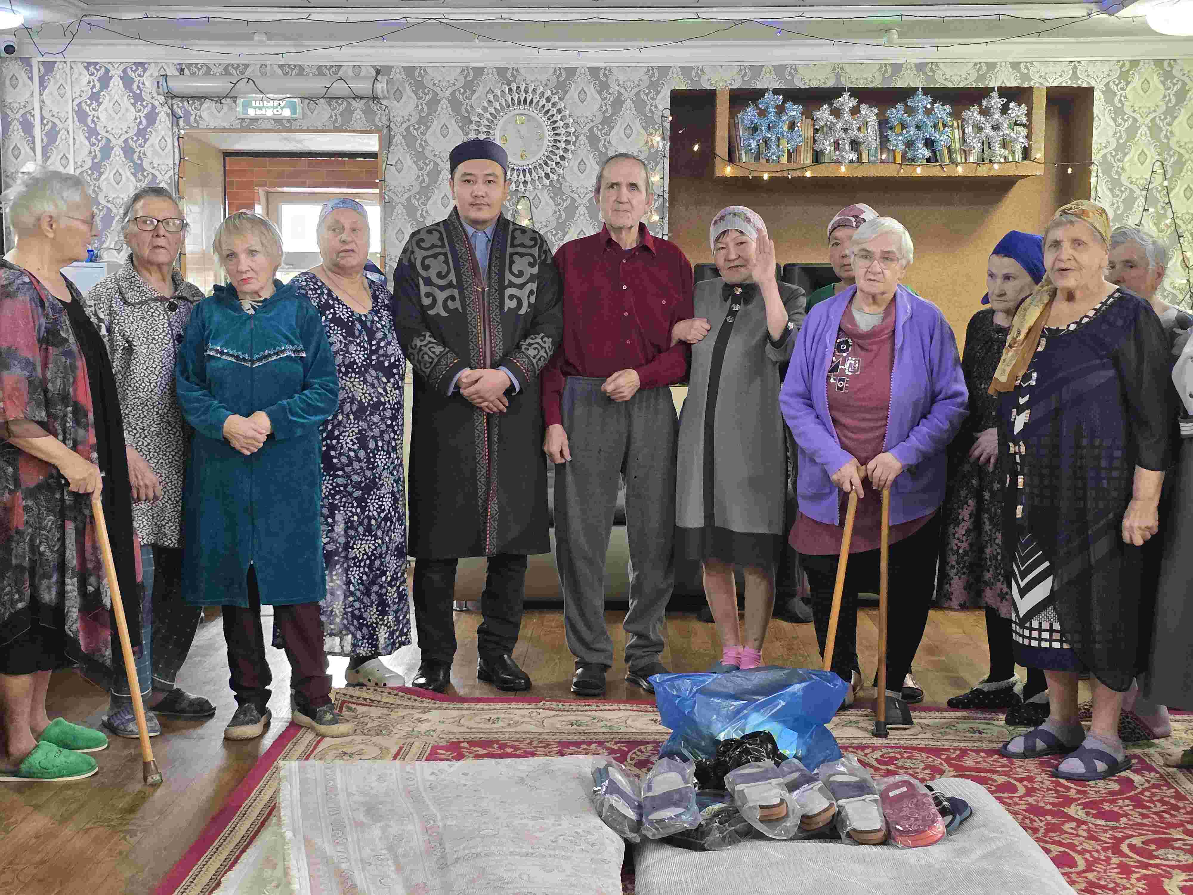 «Добро» қарттар үйіне қайырымдылық көмек көрсетілді