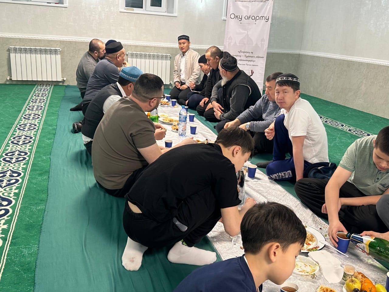 «Ар-Рахман» мешітінде дәстүрлі бейсенбілік дастархан жалғасын тапты