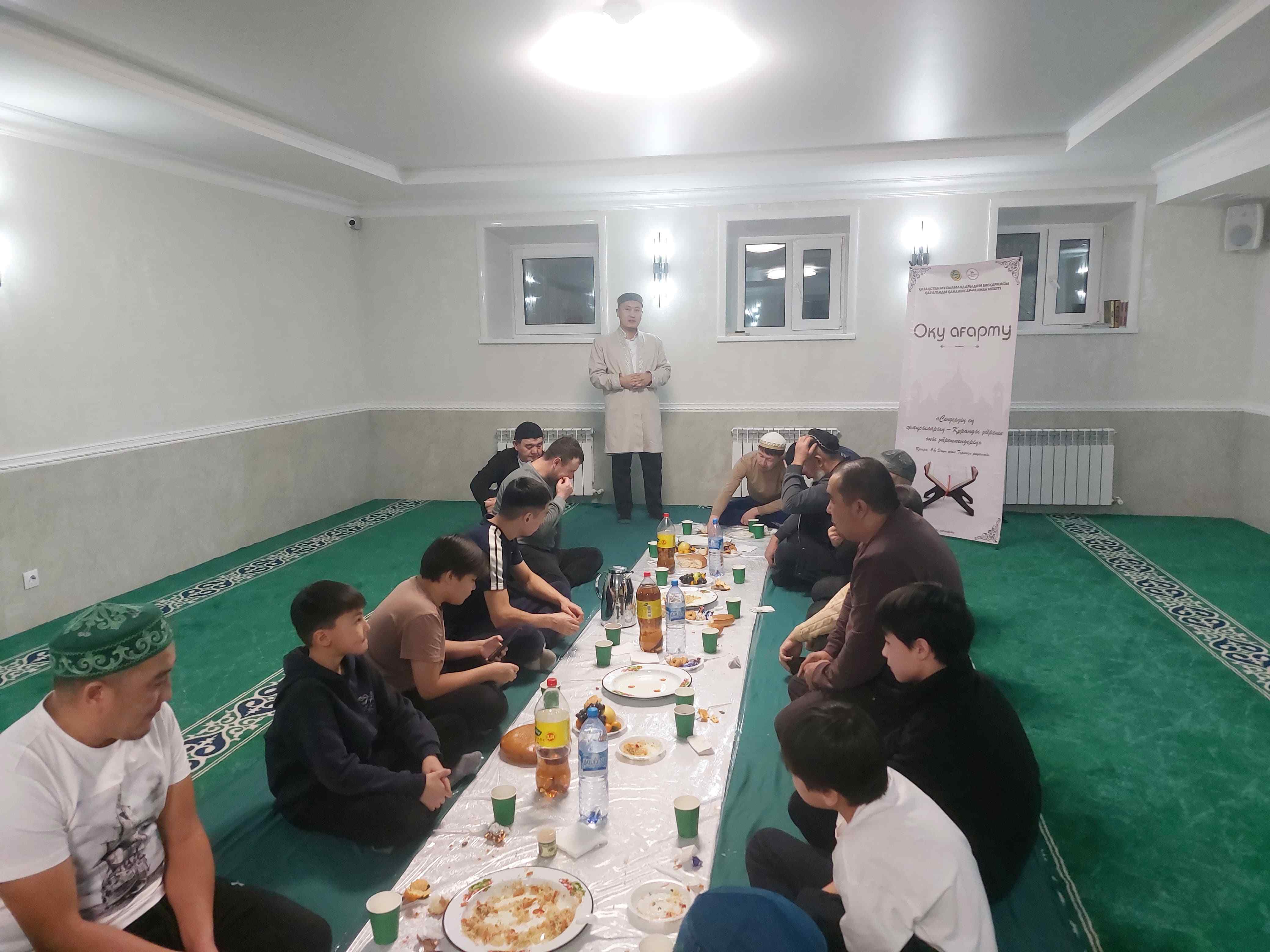 Қарағанды қалалық «Ар-Рахман» мешітінде дәстүрлі бейсенбілік рухани дастархан өтті