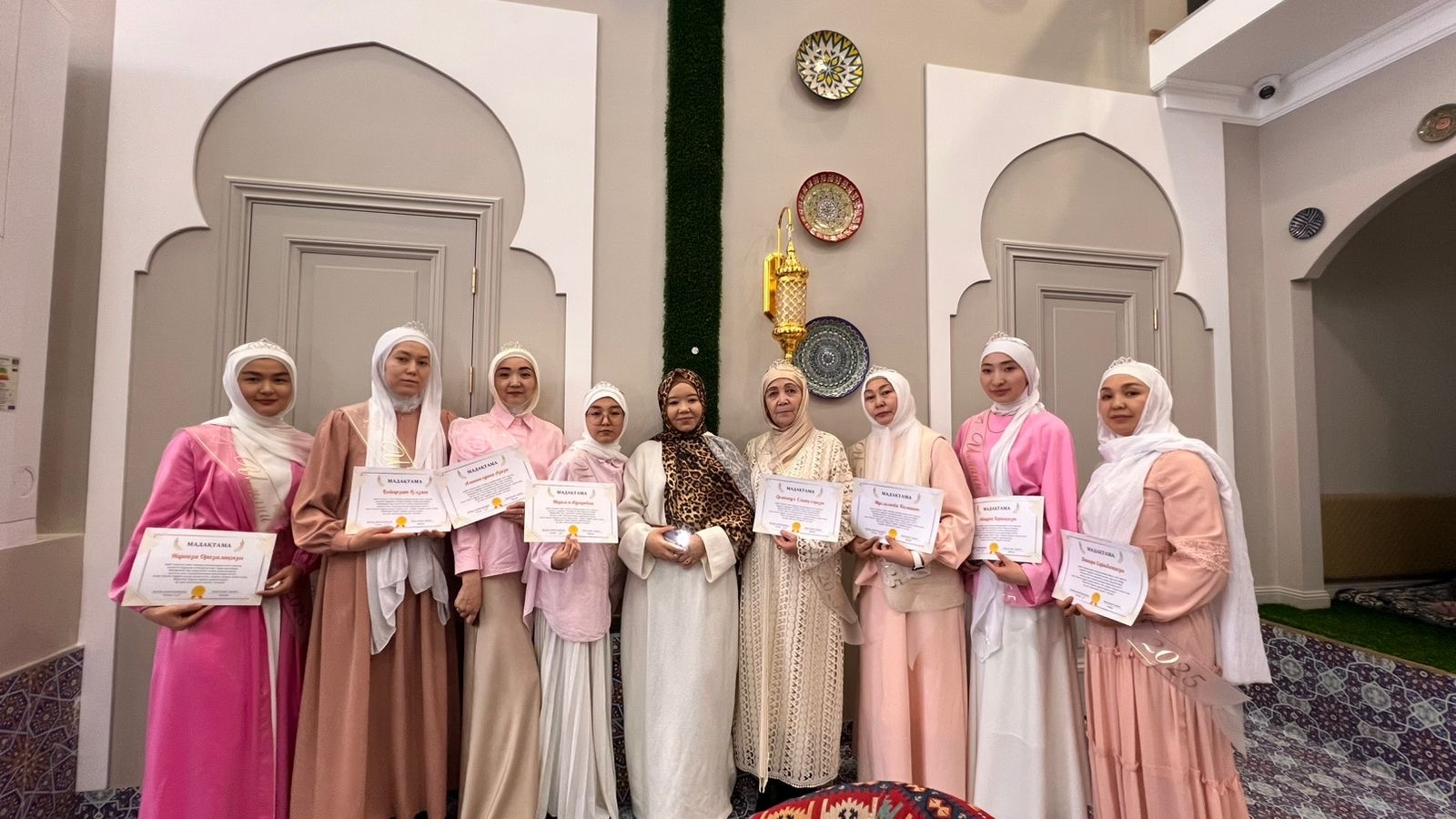 «Бала қажы» мешітінде Құранға түскен шәкірттер марапатталды