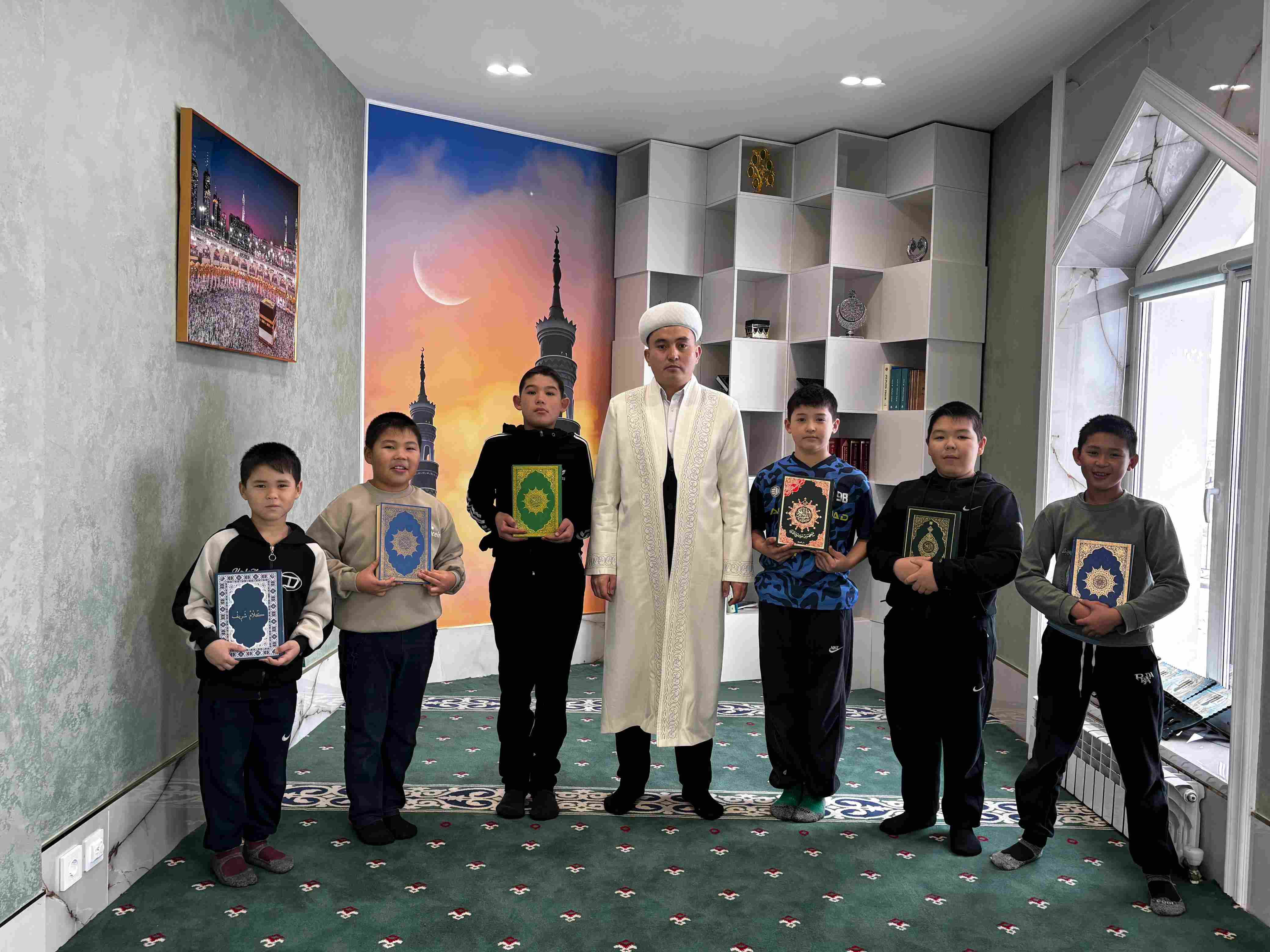 «Ғыйзат қажы» мешітінде 6 шәкірт Құранға түсті