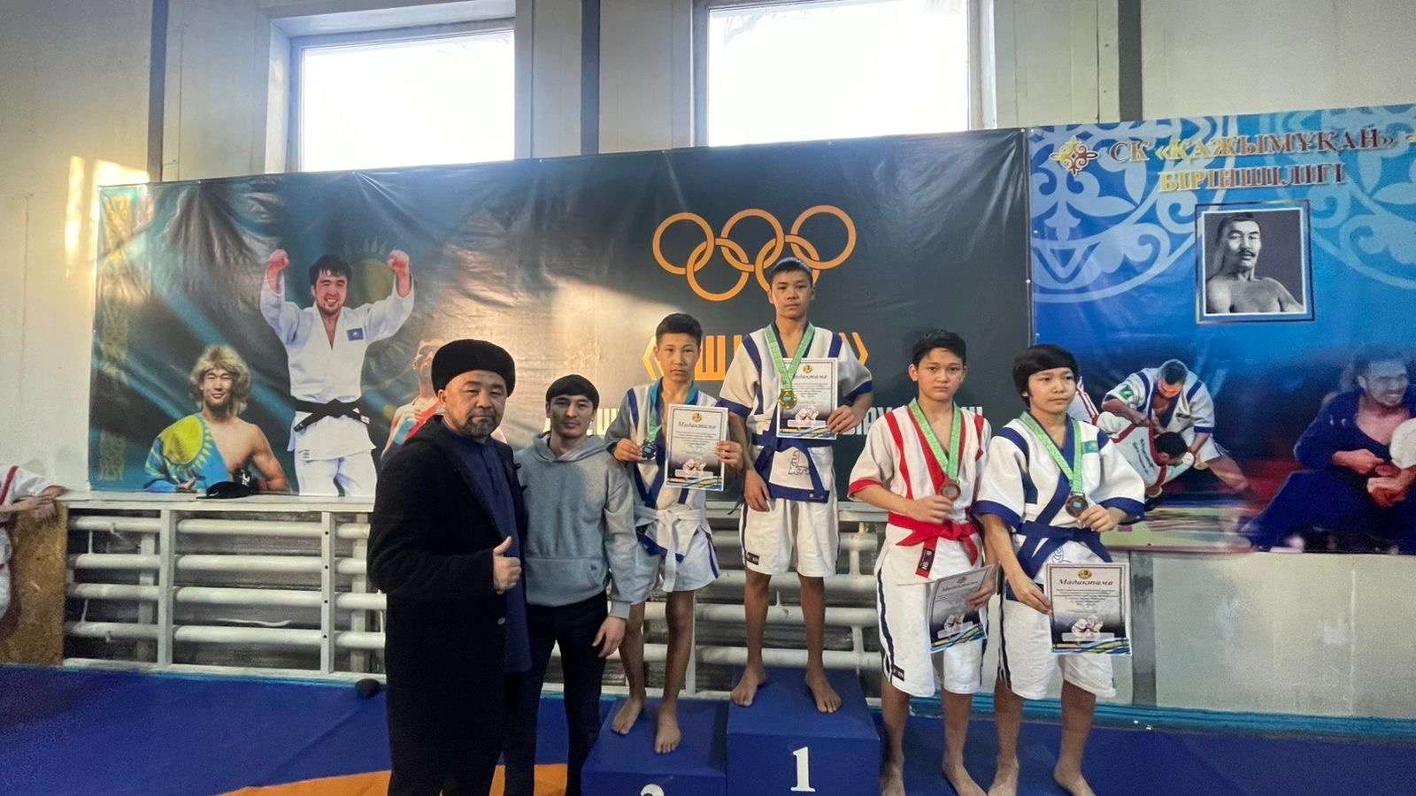 Ұлттық спорт пен салауатты өмірге баулу: Қазақ күресінен сайыс өтті