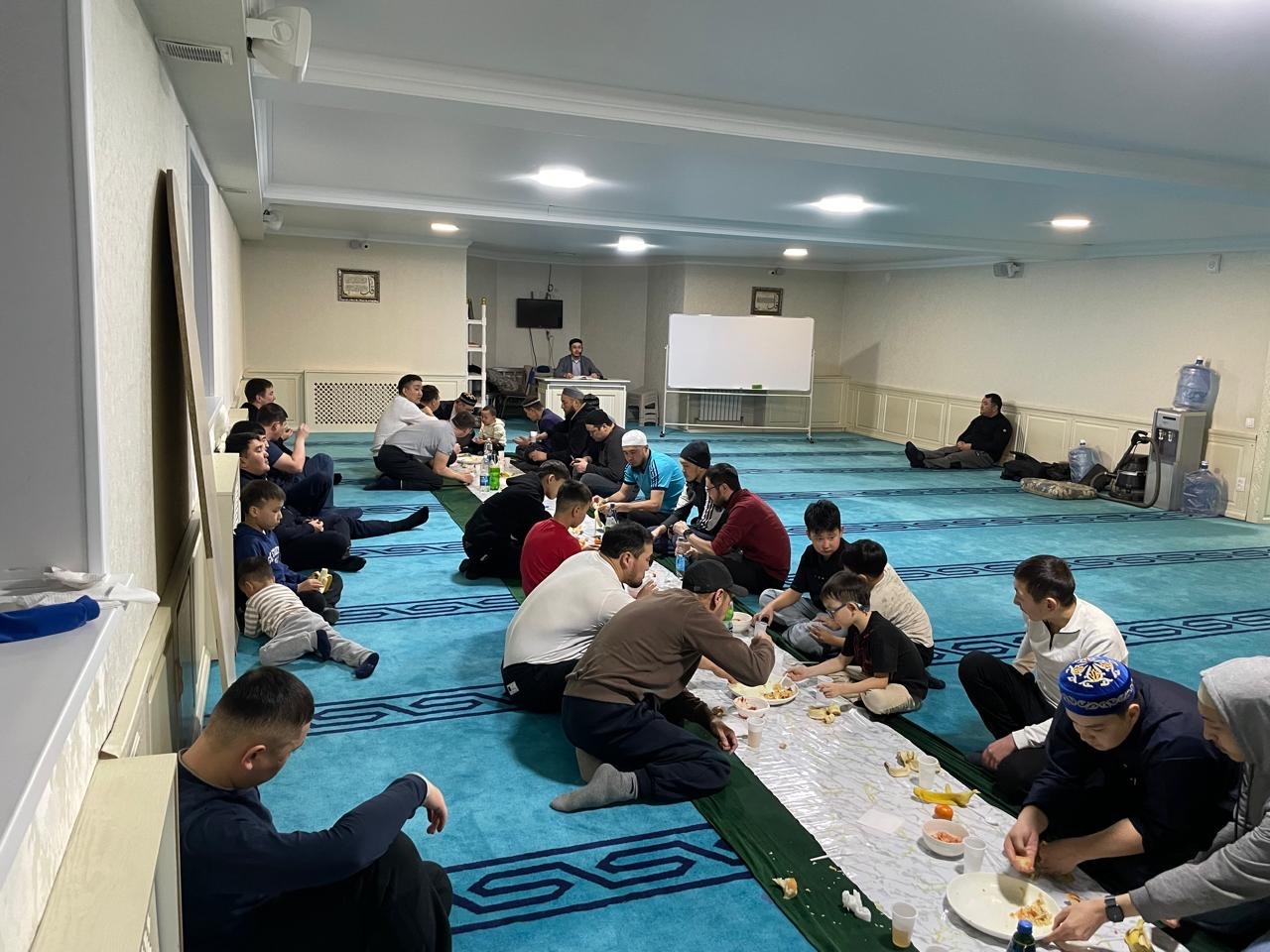 «Қазыбек би» мешітінде «Мунаббихат» кітабы бойынша дәрістер жалғасуда