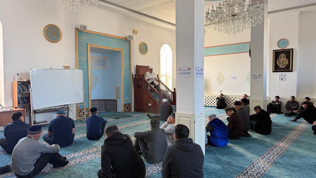 «Жанқұтты би» мешітінде уақыптың қоғамдағы рөлі түсіндірілді