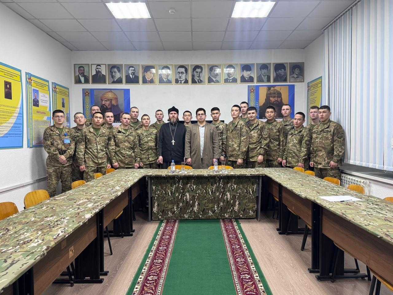 Әскери бөлімнің сарбаздарымен кездесу өтті