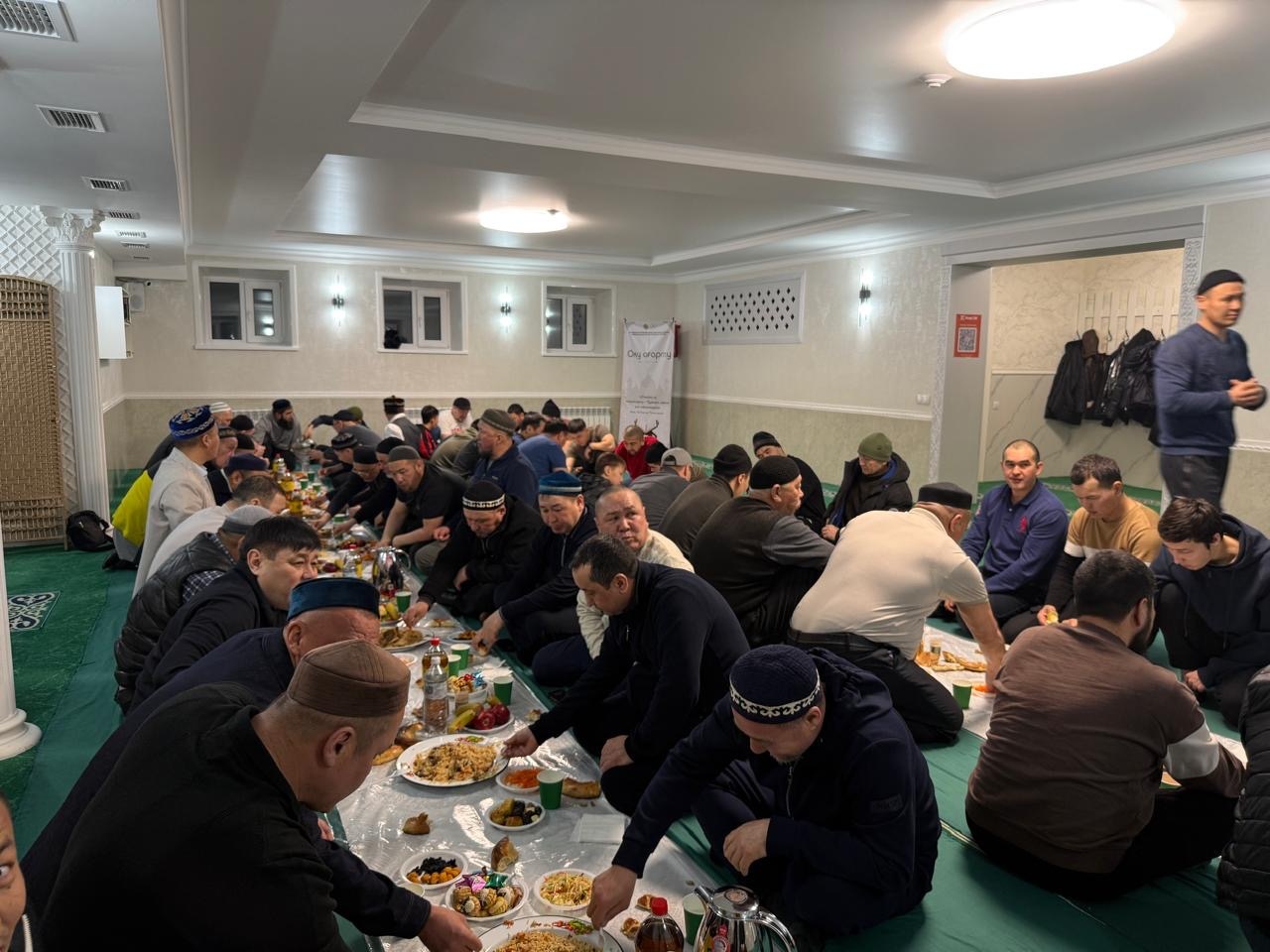 «Ар-Рахман» мешітінде «Бараат» түнінің құрметіне ауызашар ұйымдастырылды