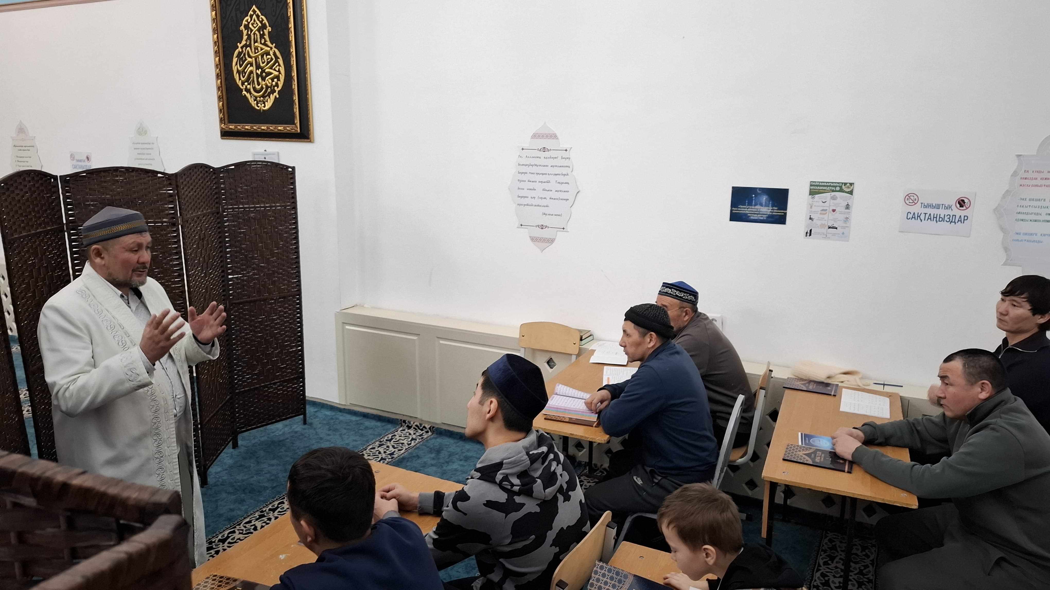 «Бір айда бір кітап» жобасы: «Ислам әдептерінің энциклопедиясы» кітабы талқыланды