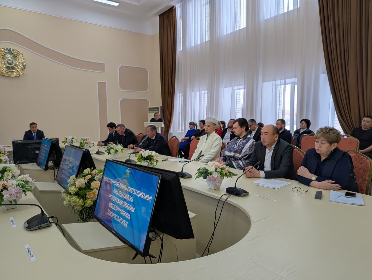 Абай аудандық әкімдігінде қоғам белсенділерінің жиыны өтті