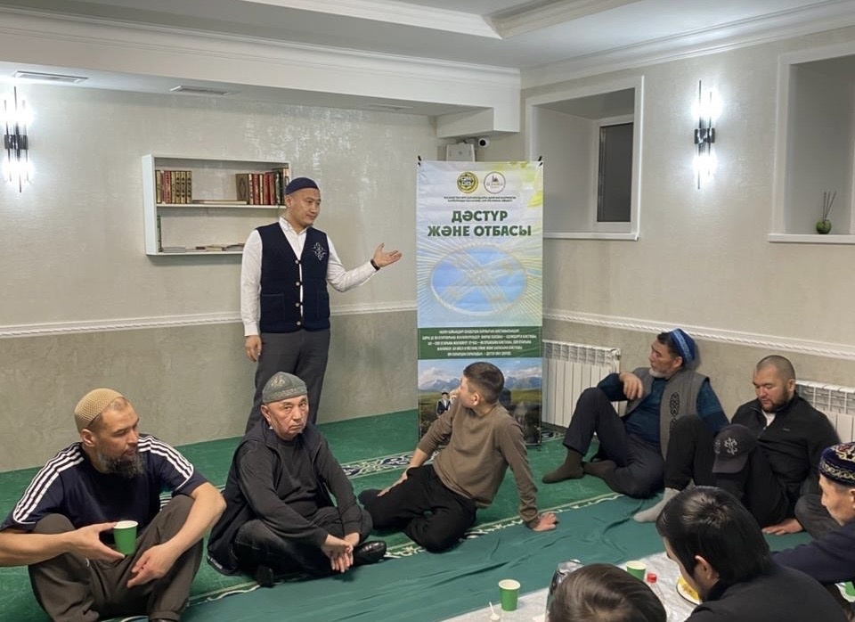 Қарағанды қалалық «Ар-Рахман» мешітінде бейсенбілік рухани ауызашар дастарханы өтті