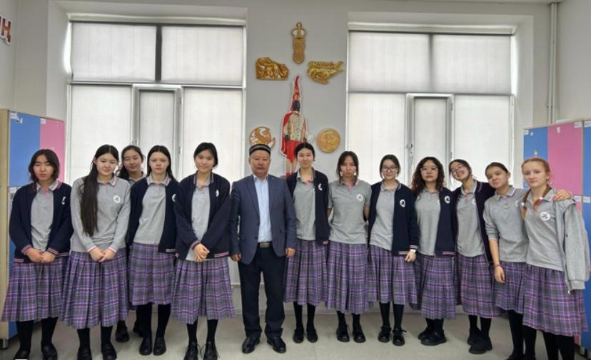 Қарағанды қалалық №2 Білім-инновация лицейінде тәрбиелік кездесу өтті