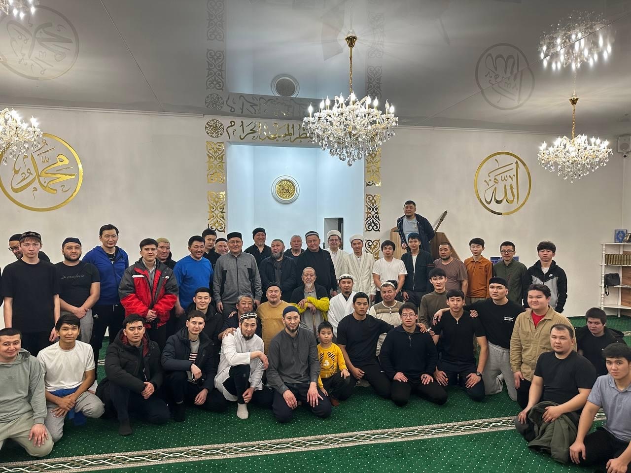 «Төле би» мешітінде алғашқы тарауық намазы оқылды