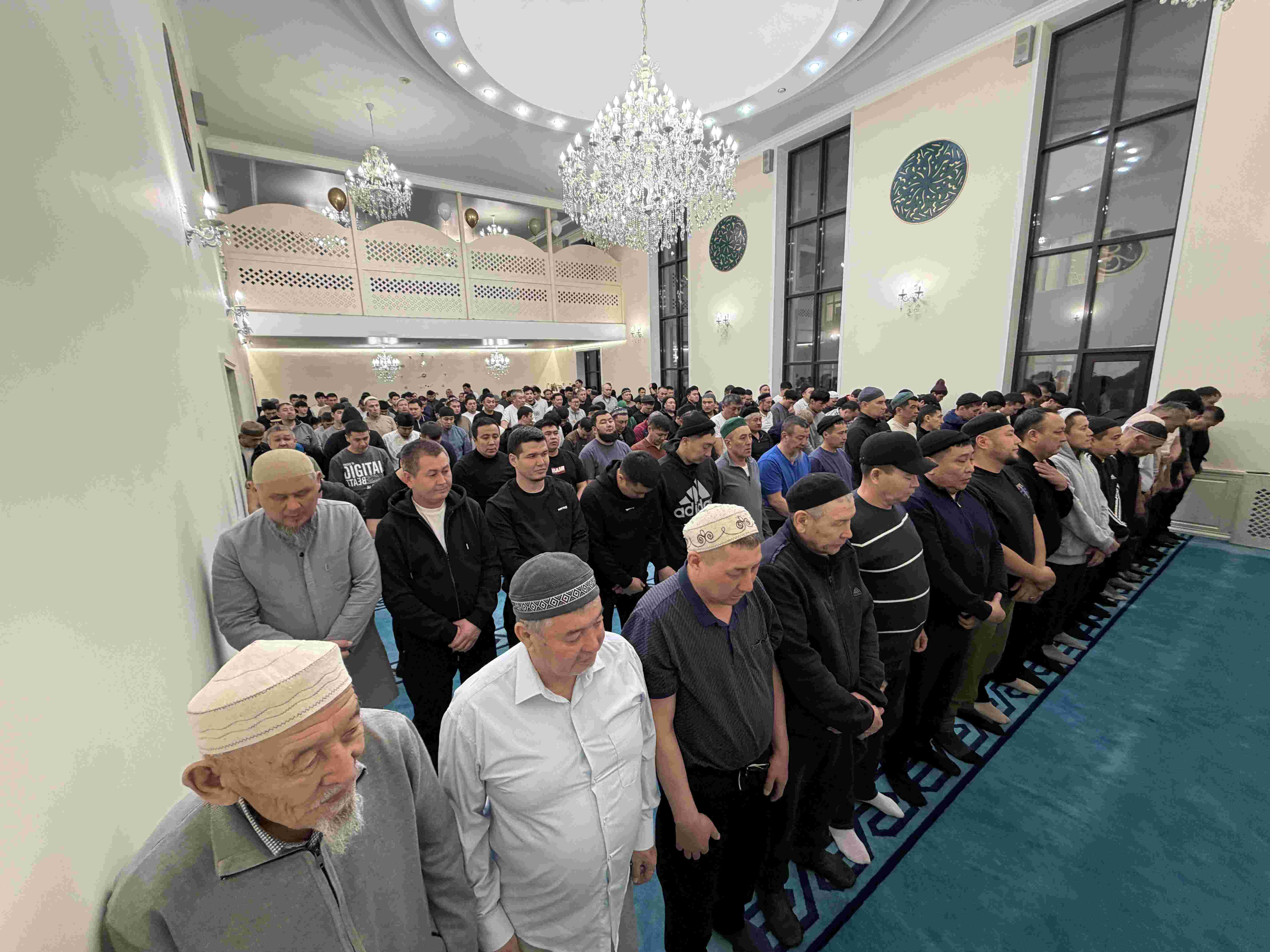 Қарағанды қалалық «Қазыбек би» мешітінде алғашқы тарауық намазы оқылды