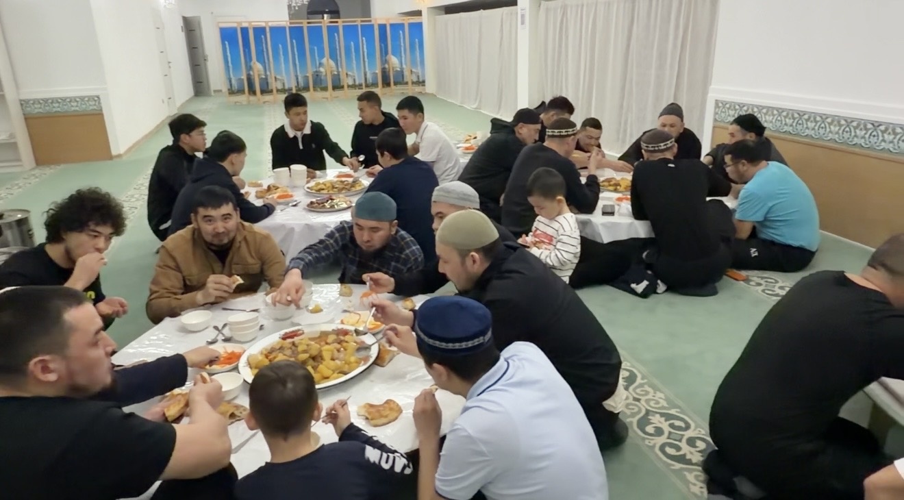 Төлеутай ата мешіті мешітінде алғашқы ауызашар дастарханы жайылды