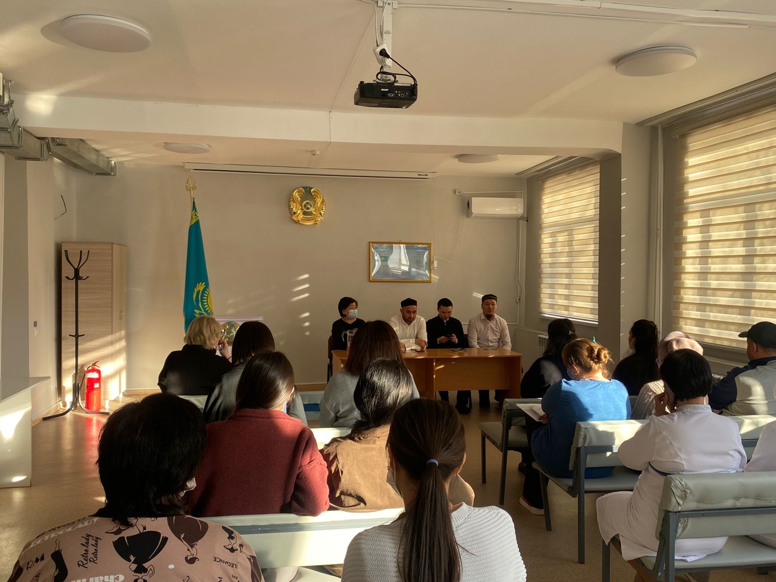 Қарағанды қаласындағы №2 емханада екпеге қатысты жиын өтті