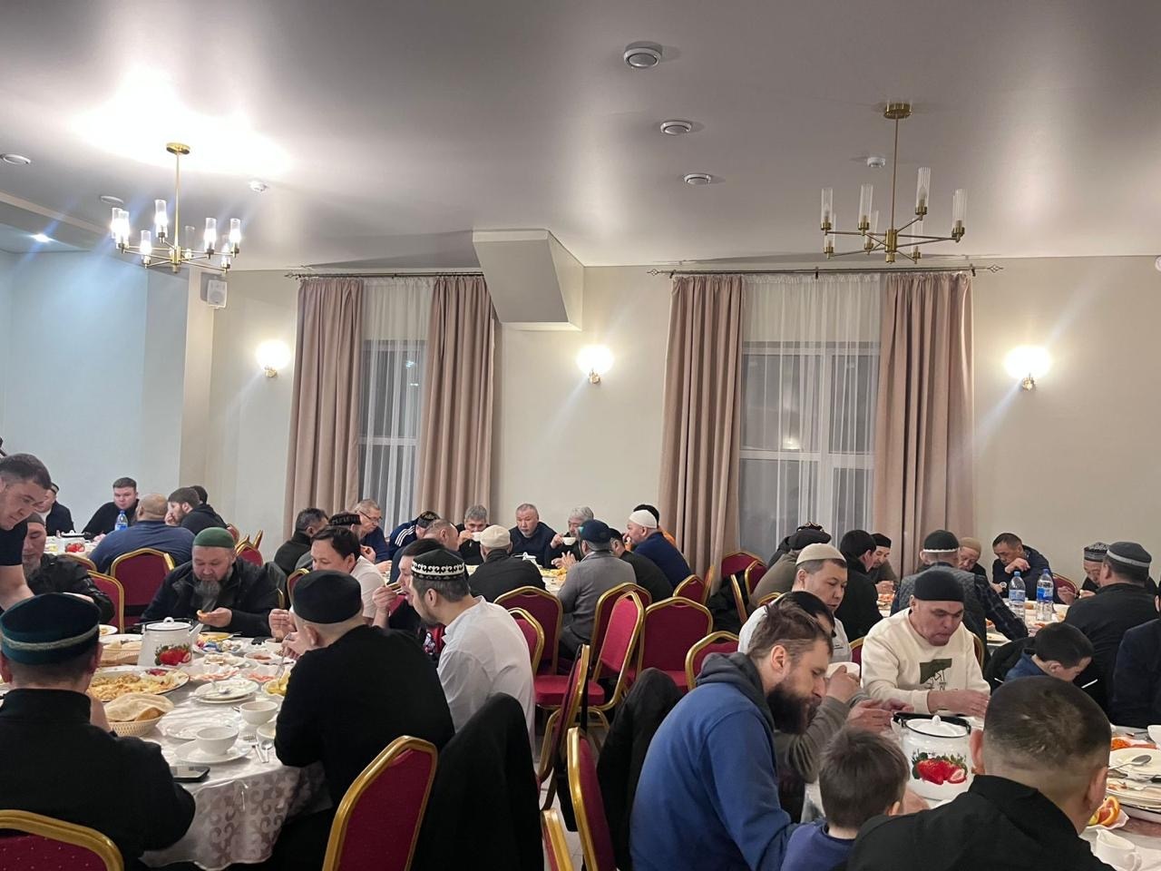 Қарағандыда «Міржақып Дулатұлы» мешітінде ауызашар дастархандары ұйымдастырылуда