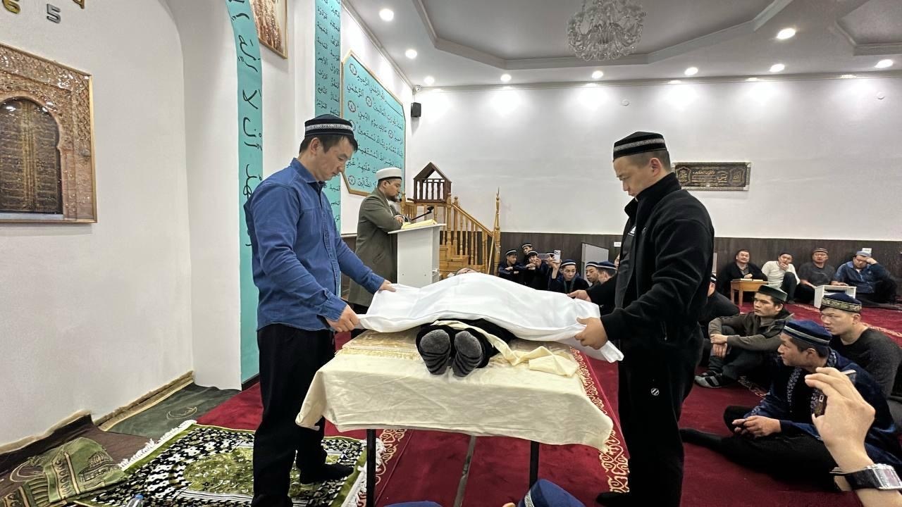 Долинка мешітінде мәйітті жуындыру және кебіндеу бойынша дәріс өтті.