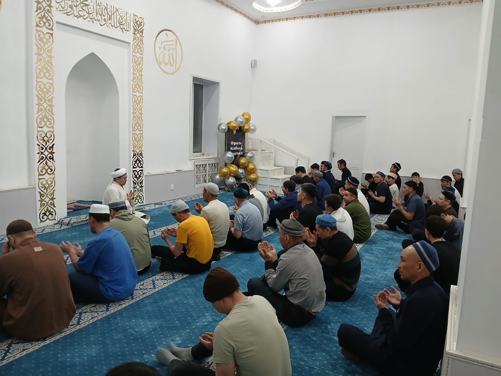 АҒАДЫР КЕНТІНДЕ ТАРАУЫҚ НАМАЗЫНЫҢ ҚАДІР-ҚАСИЕТІ ТҮСІНДІРІЛДІ