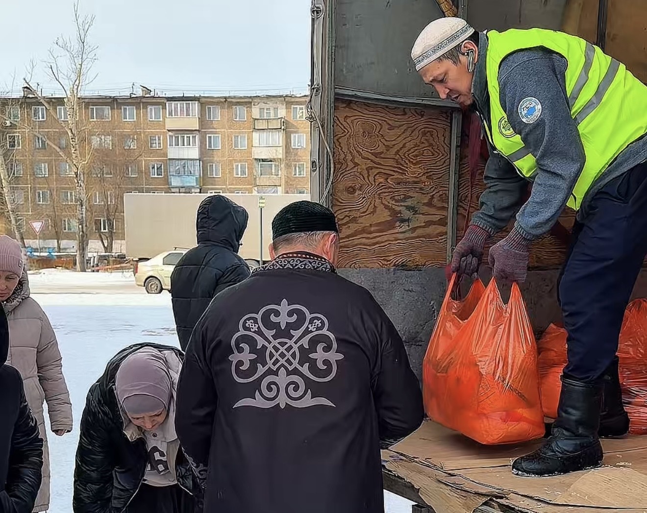 «Рамазан сыйы» қайырымдылық керуені 50 отбасыға көмек көрсетті