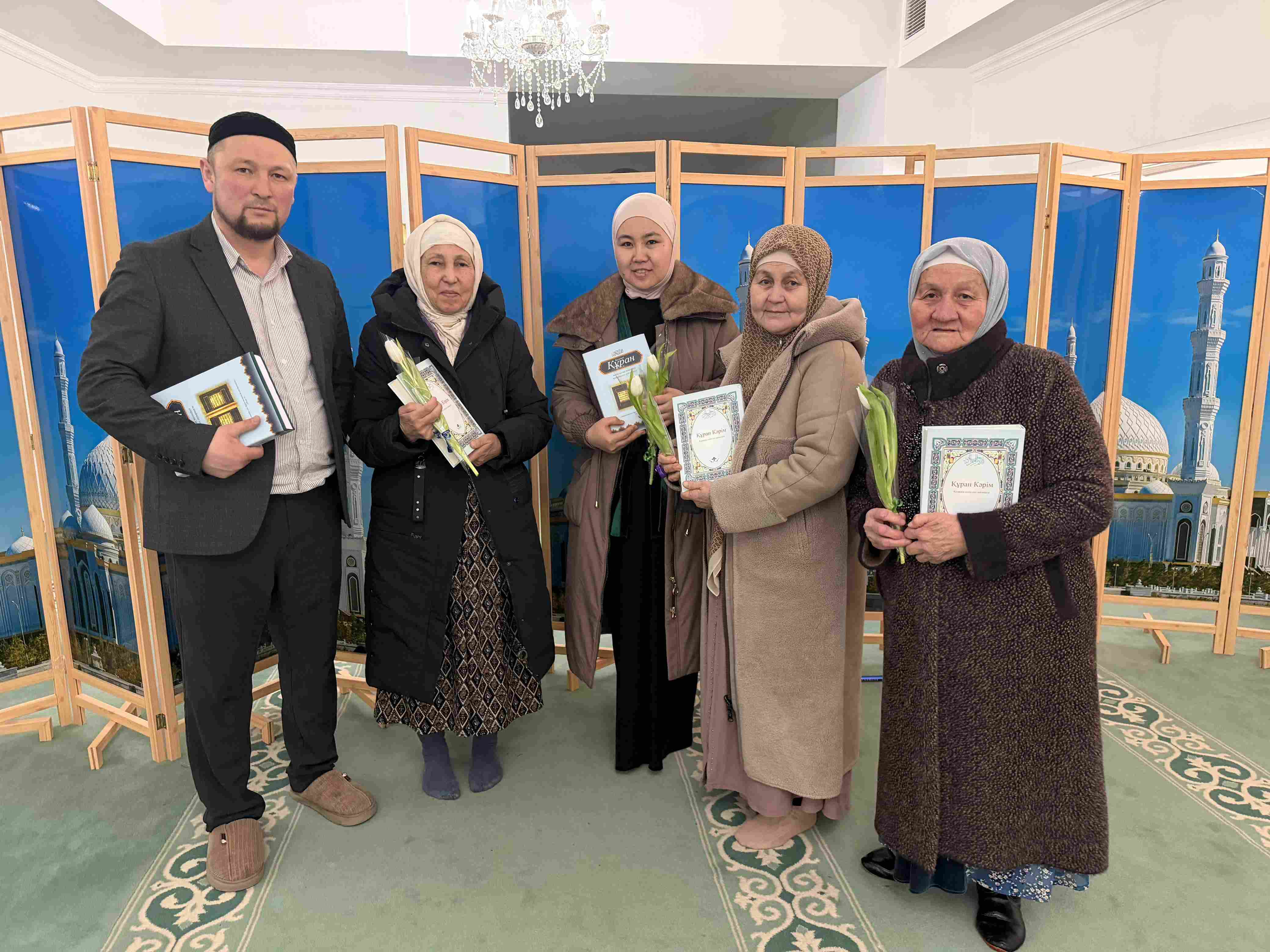 «Төлеутай ата» мешітінде аналарға құрмет көрсетілді