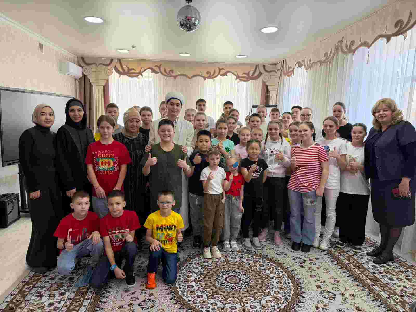 «Әсем» балалар үйіне «Рамазан тәттілері» таратылды