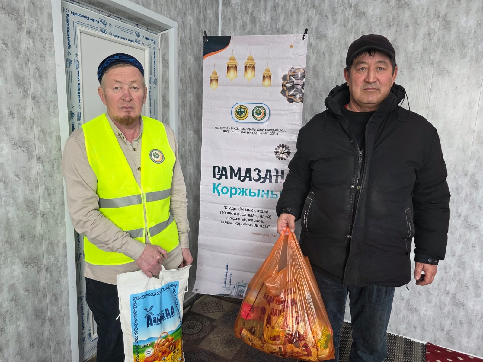 «Нұр» мешітінде «Бір күнде бір мұқтажға көмек» акциясы жалғасын табуда.