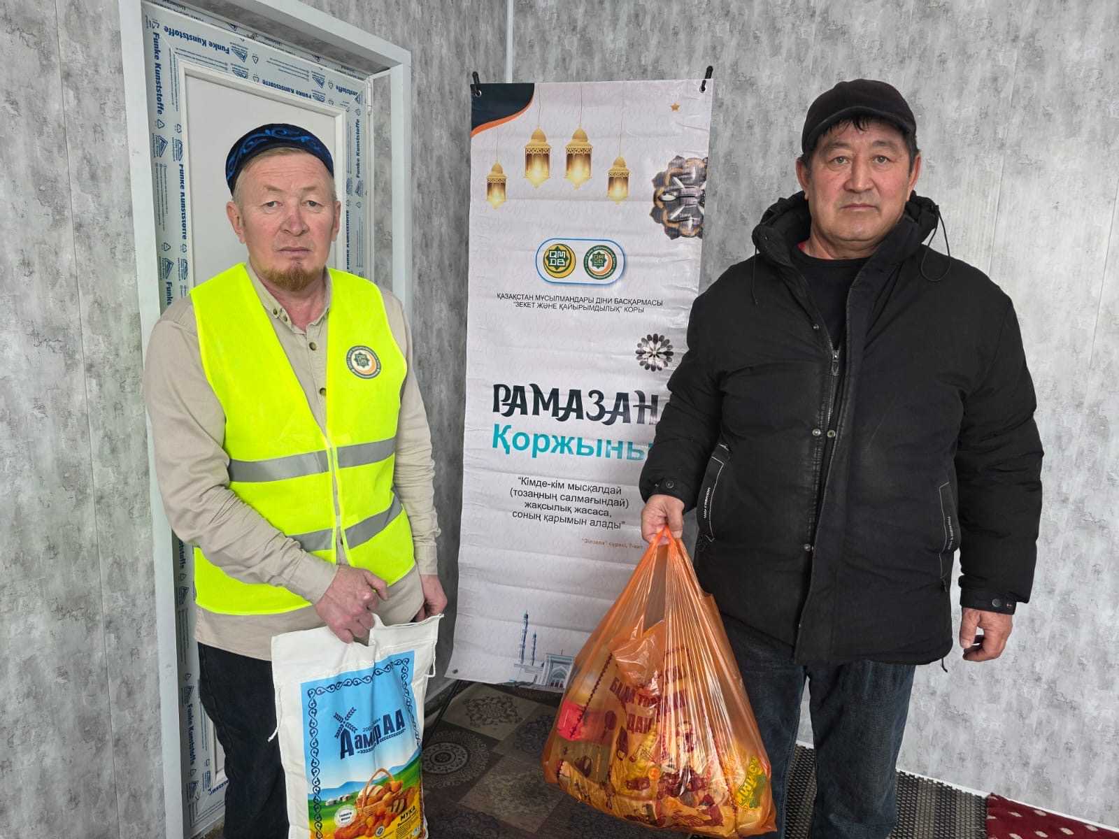 «Нұр» мешітінде «Бір күнде бір мұқтажға көмек» акциясы жалғасын табуда.