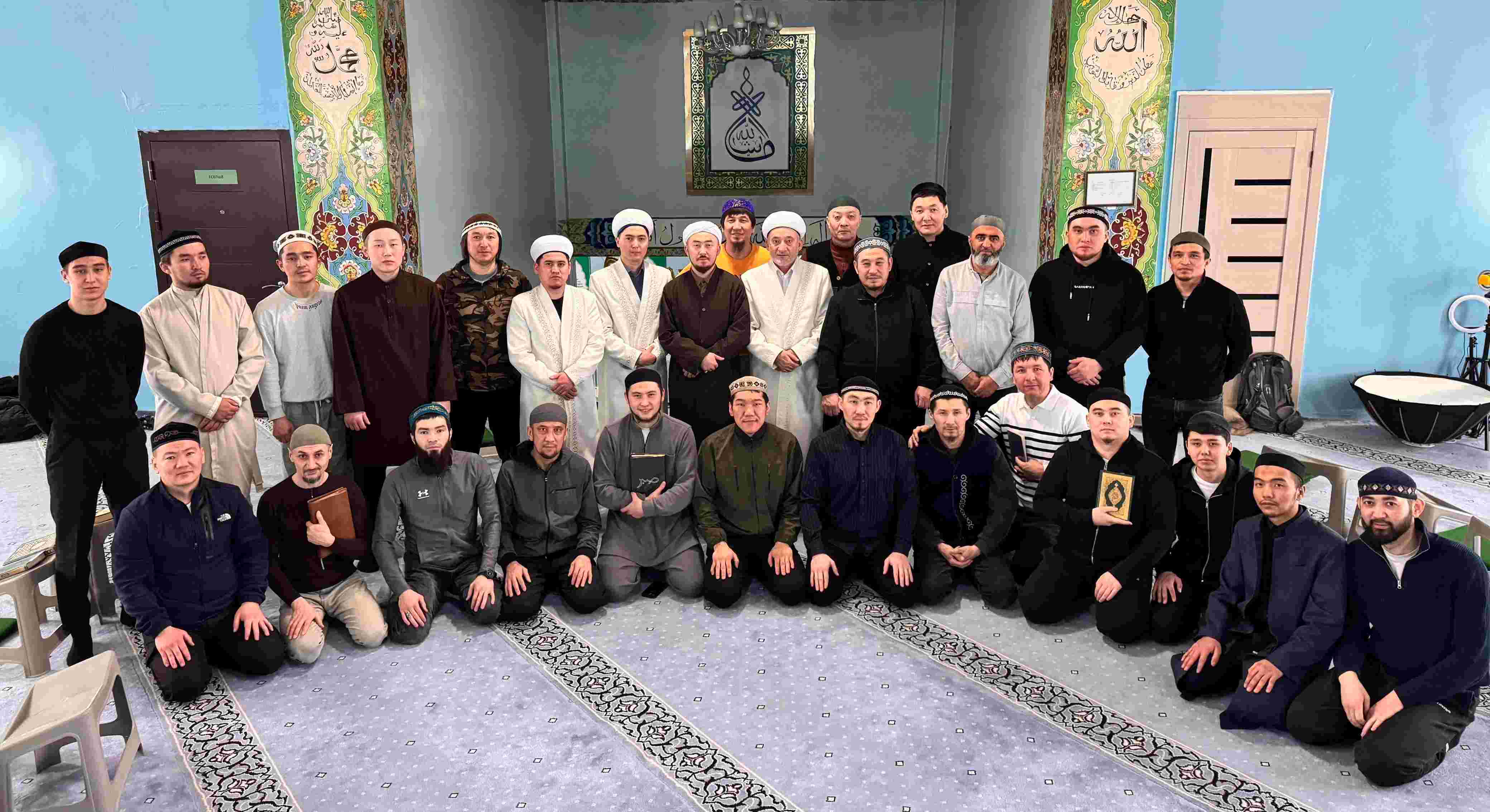 «Бала қажы» мешітінде қасиетті Рамазан айында 100 Құран хатым жасалды