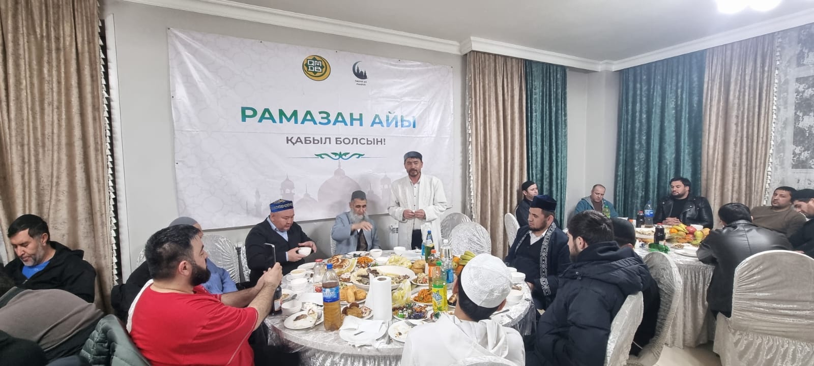 «Хазірет Али» мешітінде 120 адамға ауызашар дастарханы жайылды