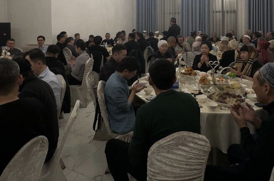 “Төле би” мешітінде 220 адамға ауызашар және сәресі ұйымдастырылды