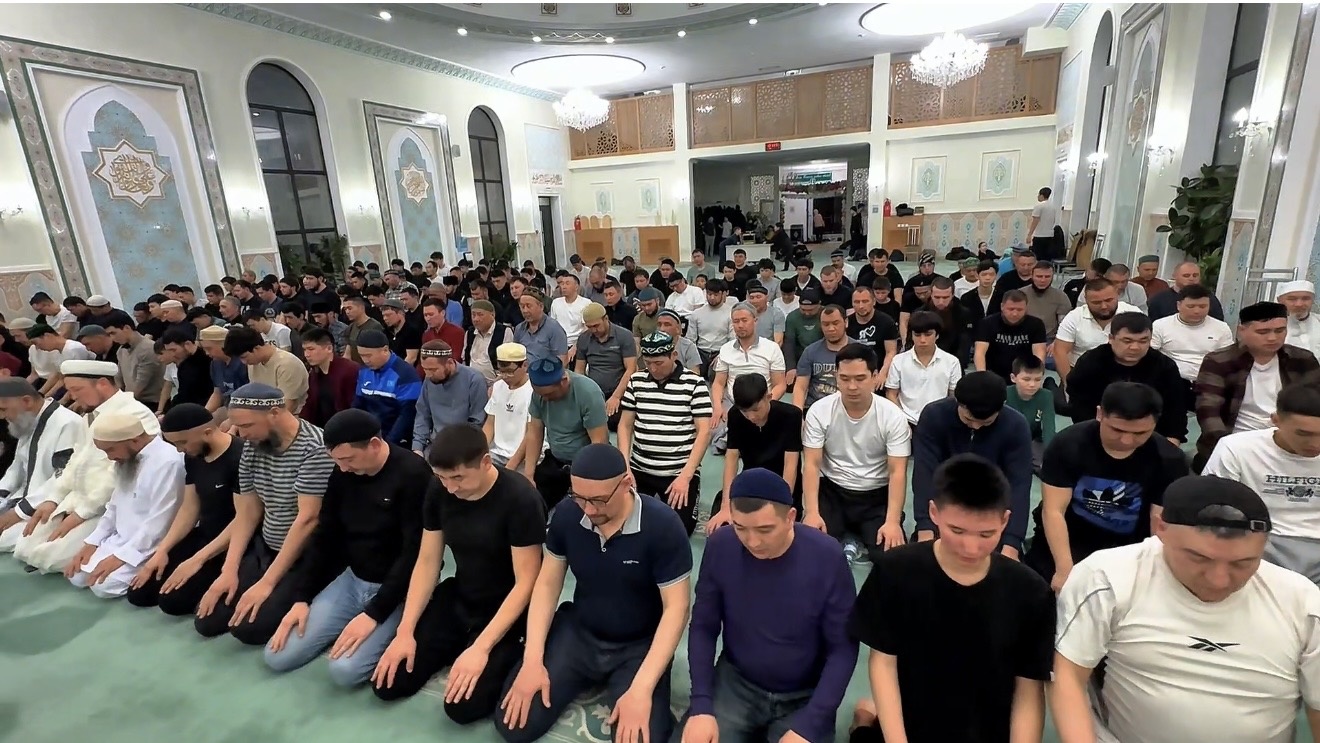 «Төлеутай ата» мешіті қадір түнінде тарауық намазын оқыды