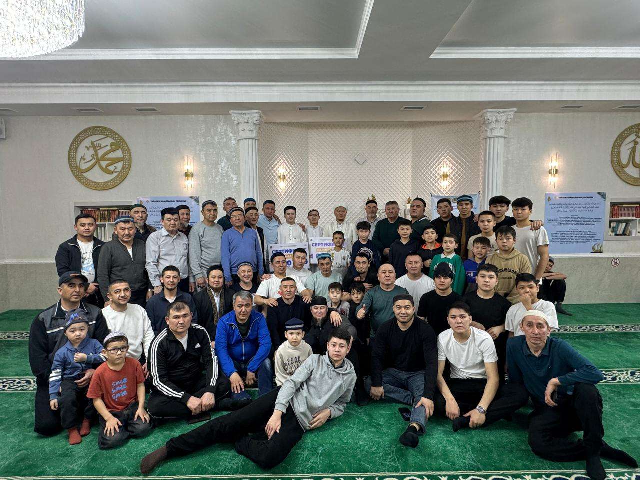Қарағанды қалалық «Ар-Рахман» мешітінің жамағаты Қадір түнін қарсы алды