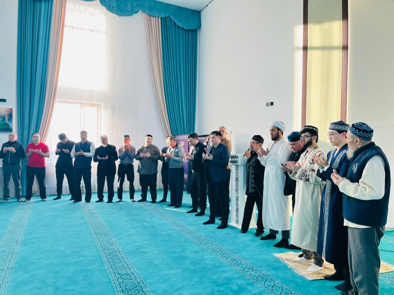 Осакаровка жамағаты Ораза Айт намазын оқыды