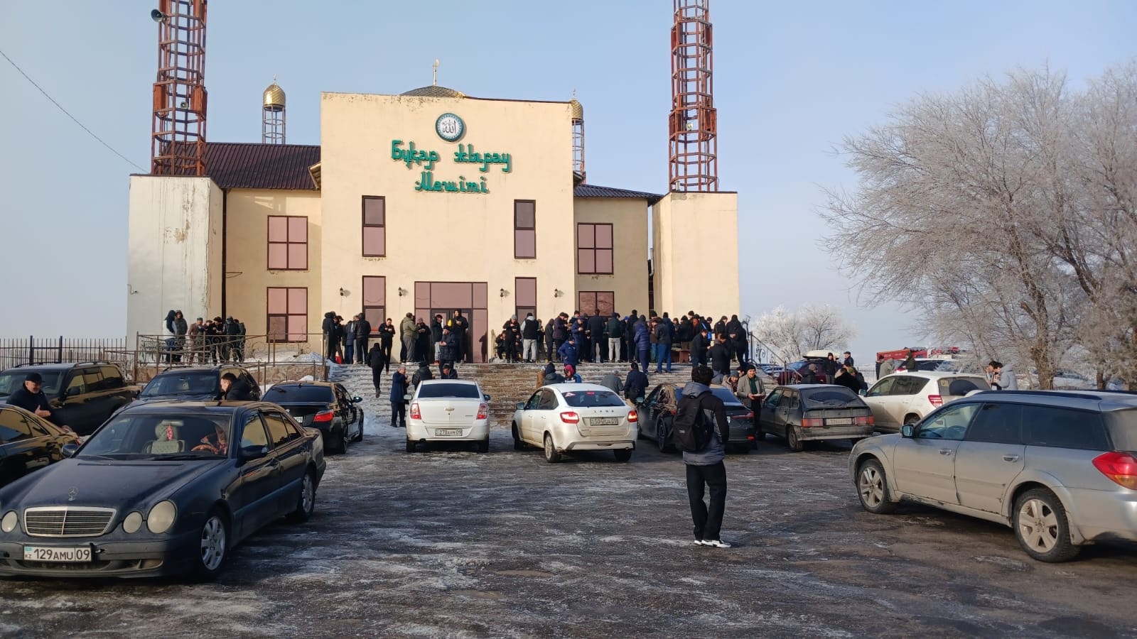 Бұқар Жырау қалалық мешітінде Ораза айт намазы оқылып, айттық ас берілді