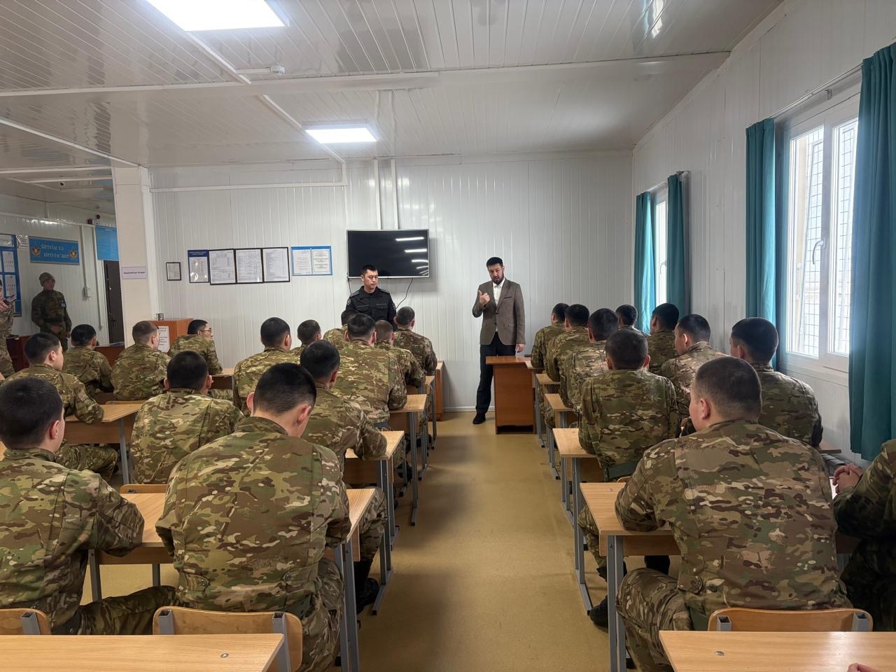 Сарбаздарға Уақыптың маңыздылығы нааихатталды