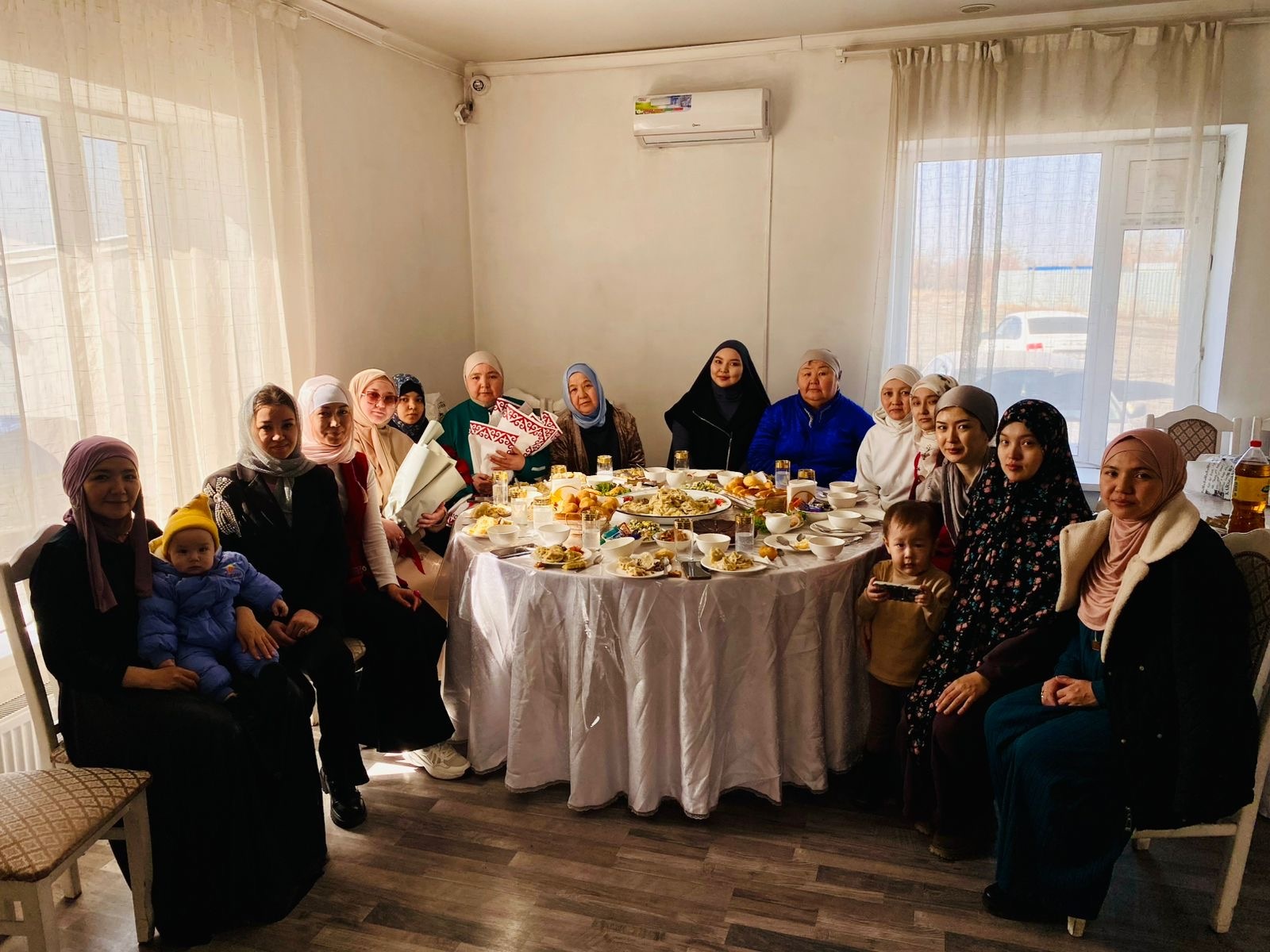 Қаридың анасына құрмет көрсетілді