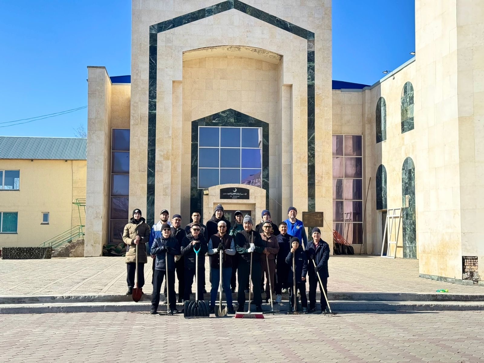 «Әл-Машани» мешітіндегі сенбілік жұмыстары жүргізілді