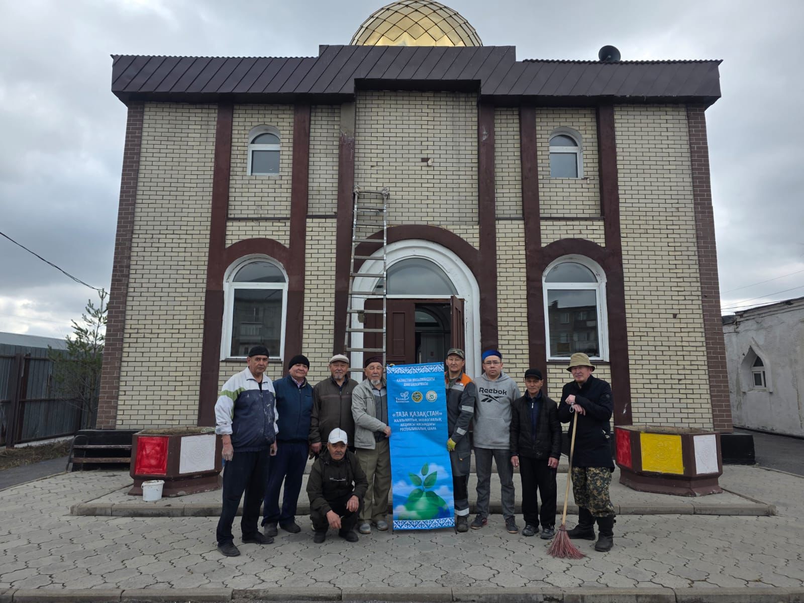 Шахтинск қалалық «Нұр» мешітінде «Таза мешіт» атты сенбілік өтті